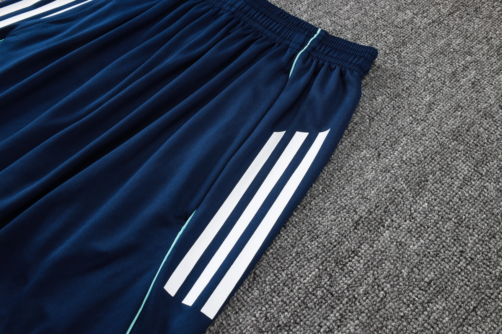 Arsenal Training Jersey Kit Green 2025/26 - Image 3