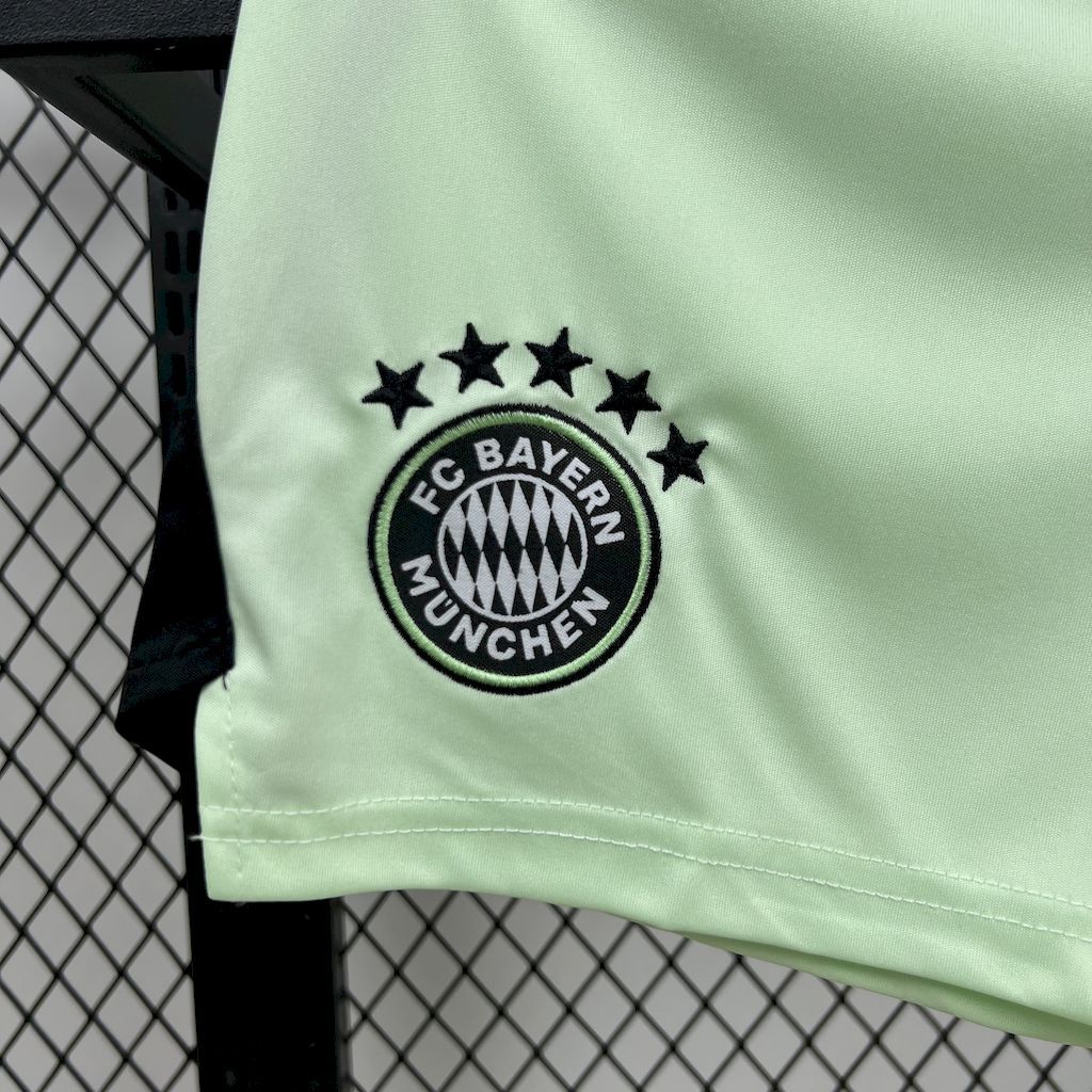 Bayern Munich Green Goalkeeper Kids Kit Jerseys+Shorts 2025/26 - Image 3