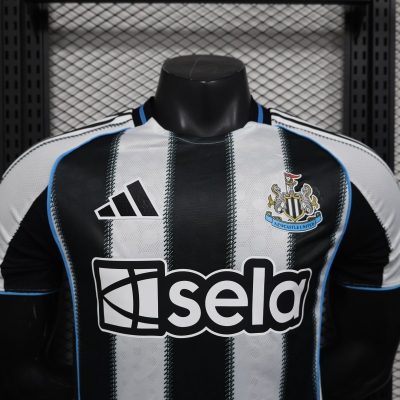 Alternative view of Newcastle United Football Jersey Home Shirt 2025/26
