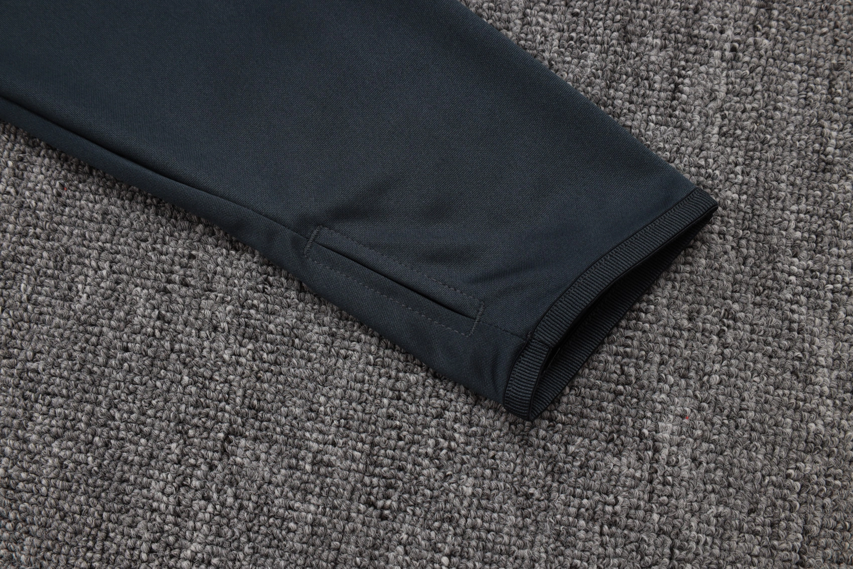 Real Madrid Training Kit (Sweatshirt+Pants) Dark Grey 2025/26 - Image 3