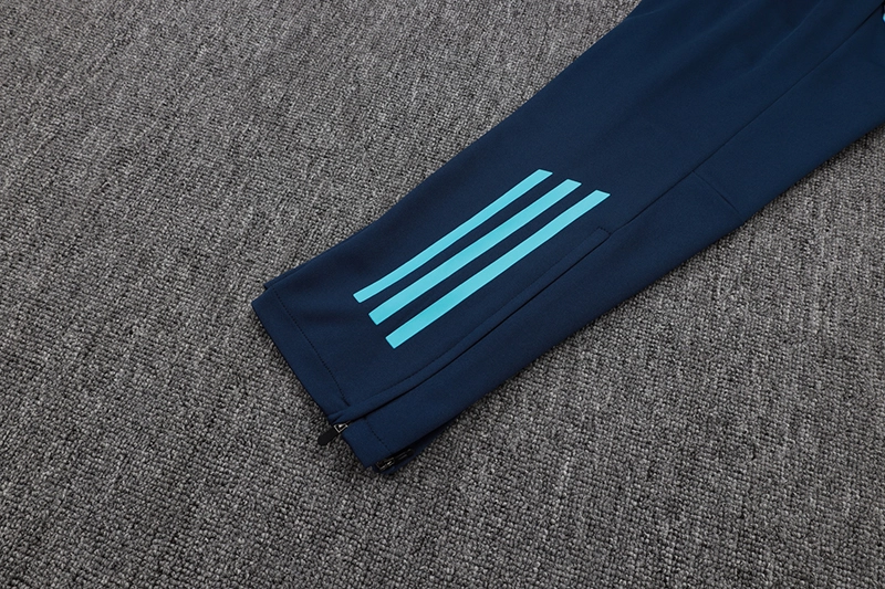 Arsenal Training Kit (Sweatshirt+Pants) Light Blue 2025/26 - Image 4