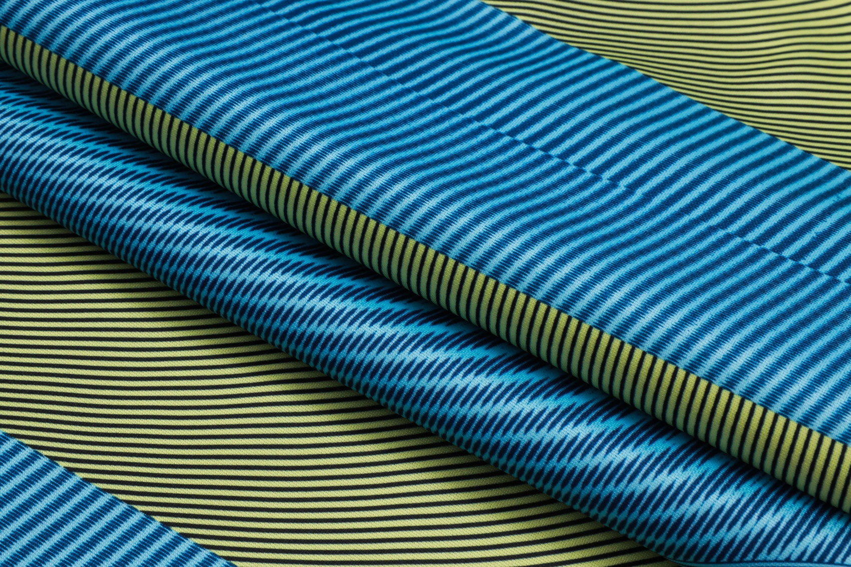 Real Madrid Training Kit (Sweatshirt+Pants) Green 2025/26 - Image 6