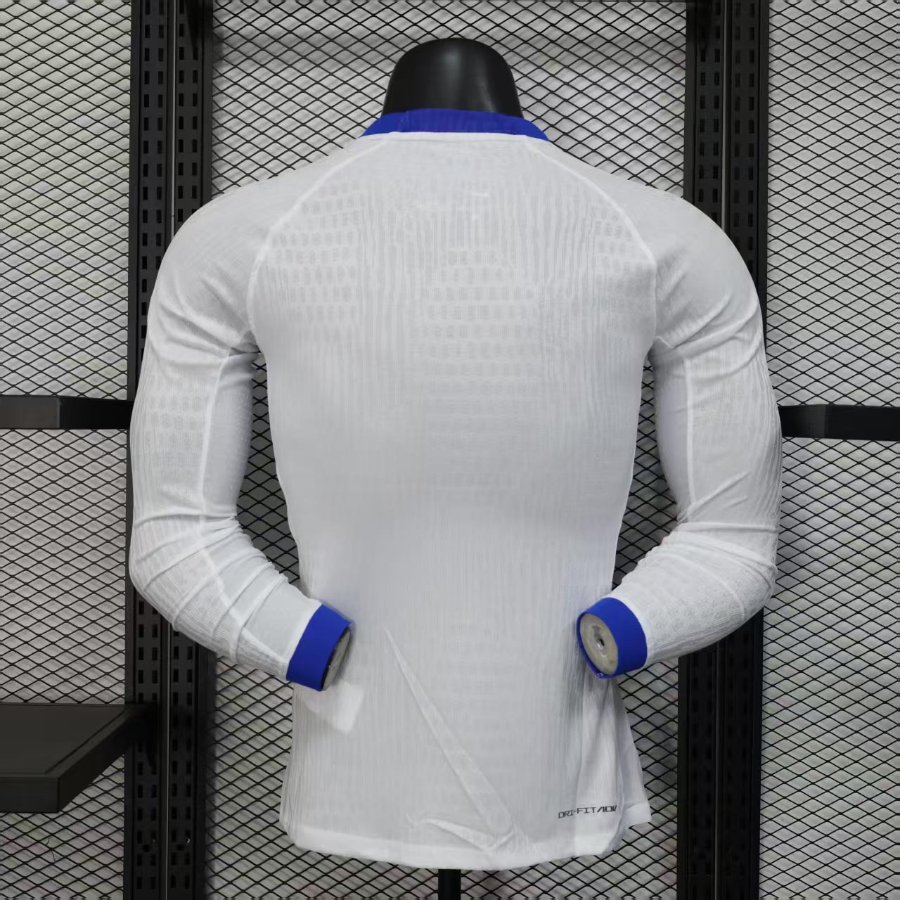 England Soccer Jersey Home Long Sleeve Shirt 2025 - Image 2
