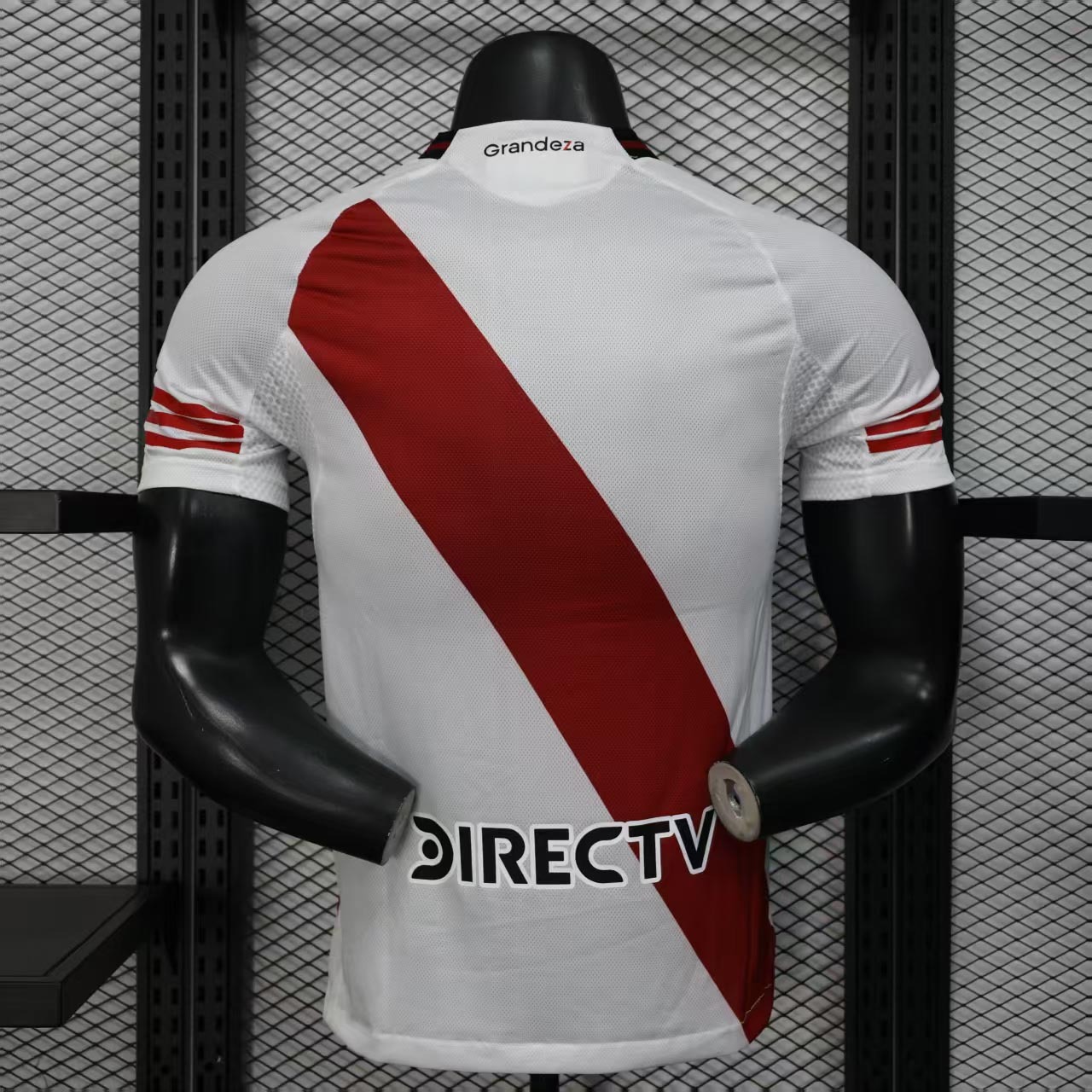 River Plate Soccer Jersey Home Shirt 2025/26 - Image 2
