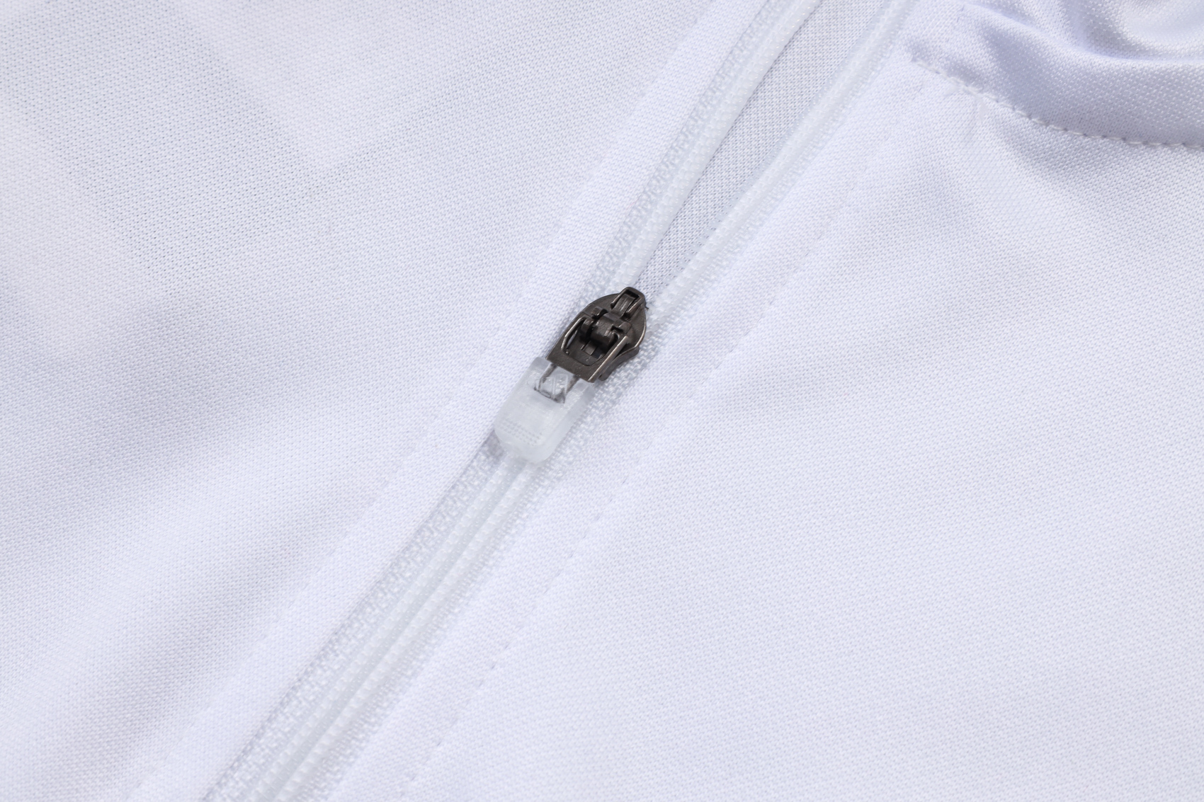 Bayern Munich Training Kit (Sweatshirt+Pants) White 2025/26 - Image 5