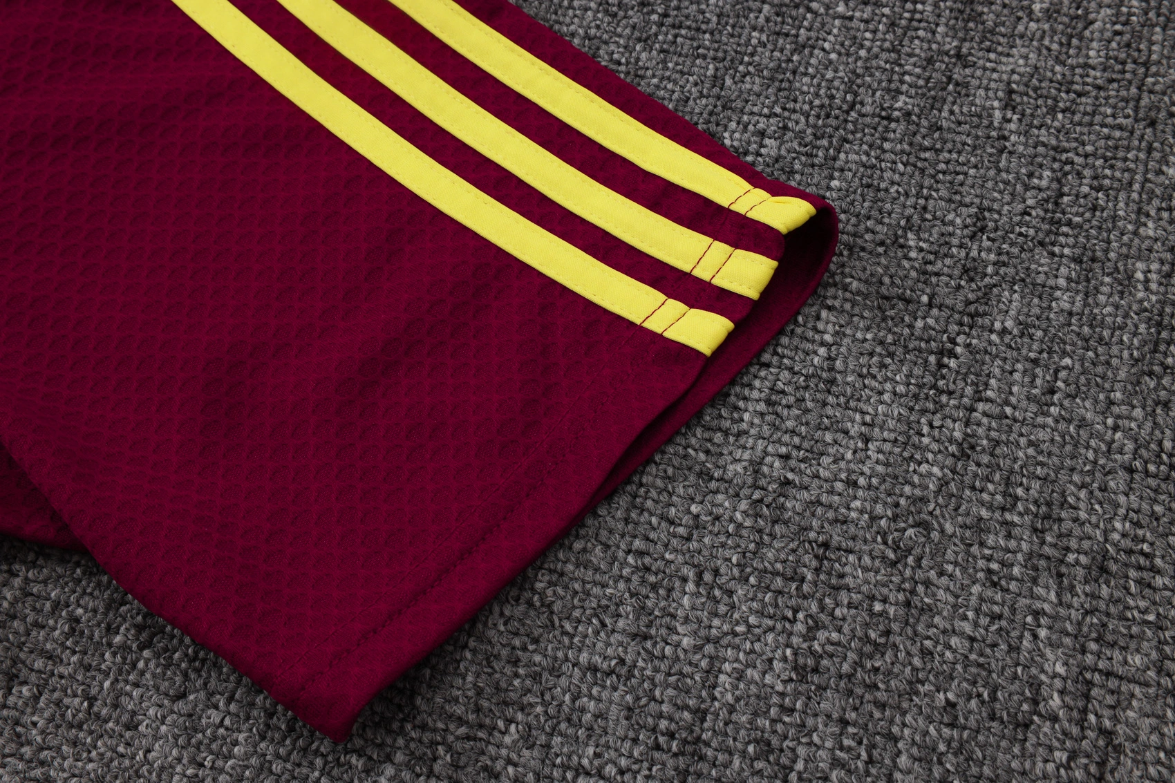 Arsenal Training Jersey Kit Red 2025/26 - Image 4