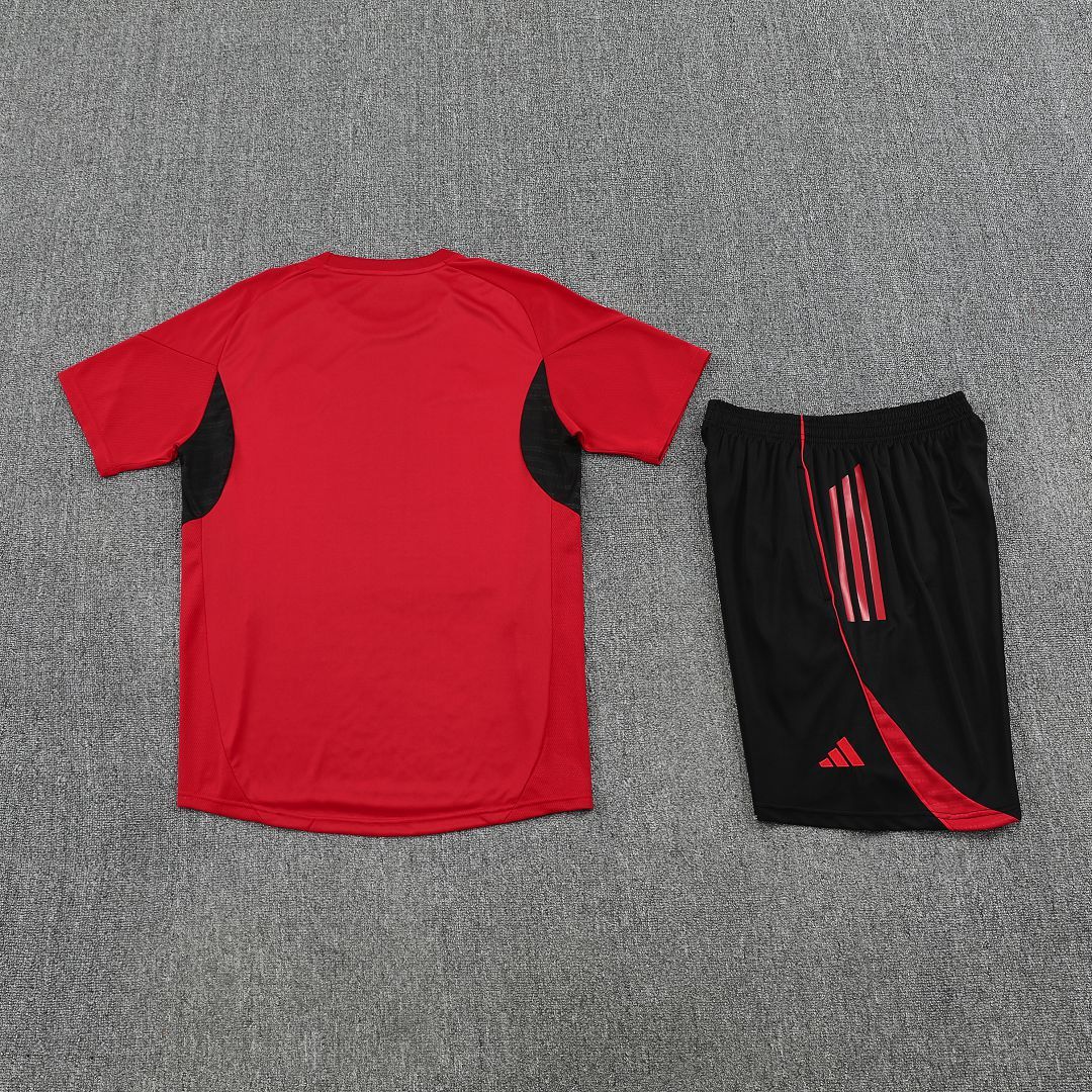 Manchester United Training Jersey Kit Red 2025/26 - Image 4