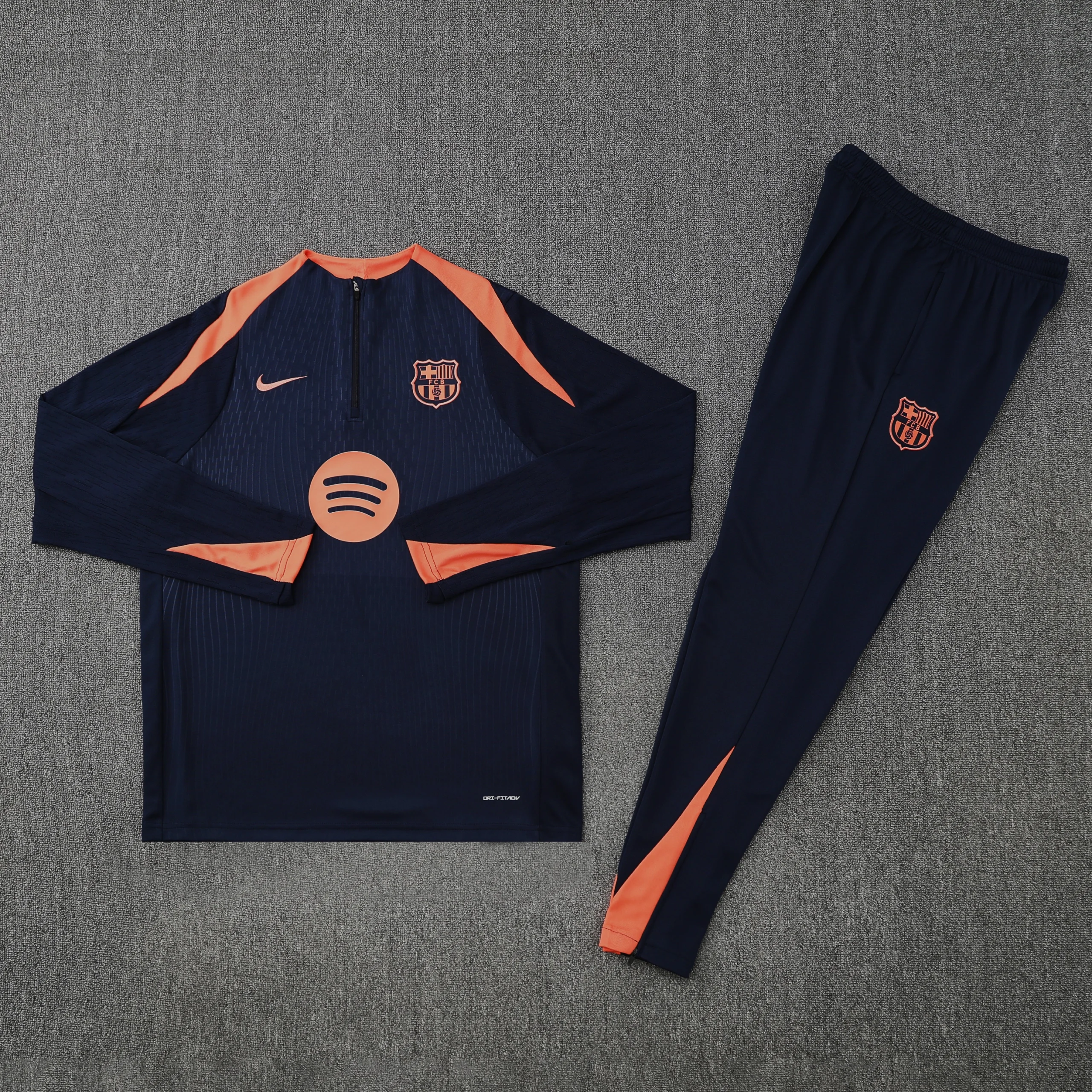 Barcelona Training Kit (Sweatshirt+Pants) 2025/26 - Player Version - Image 3