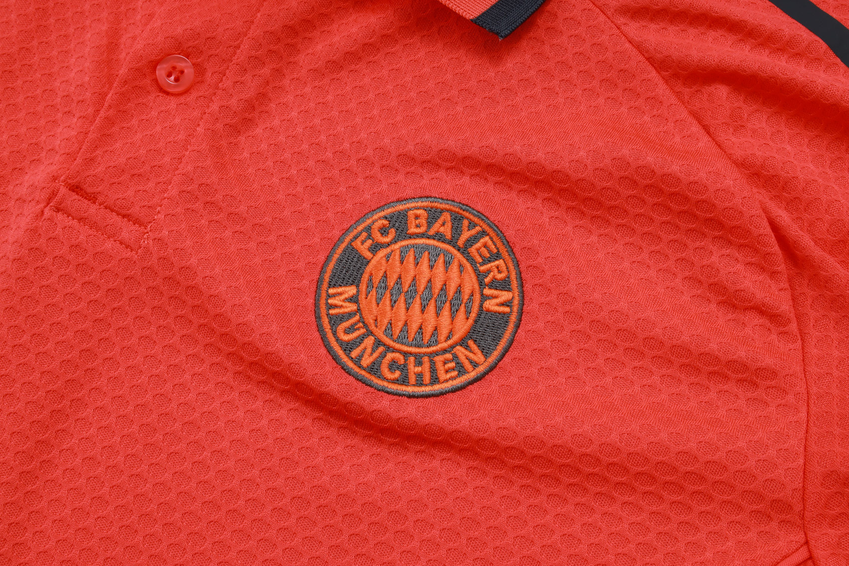 Bayern Munich Training Kit (Polo+Pants) Orange 2025/26 - Image 6