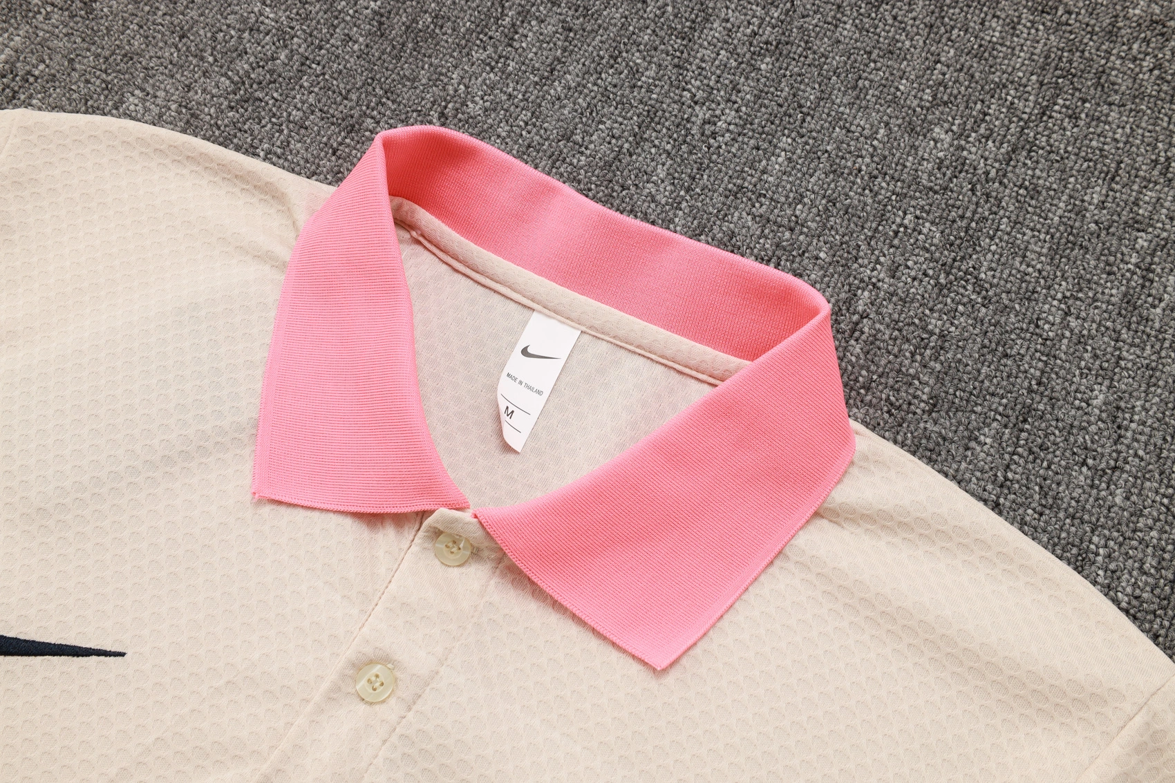 Barcelona Training Kit (Polo+Pants) Beige 2025/26 - Image 4