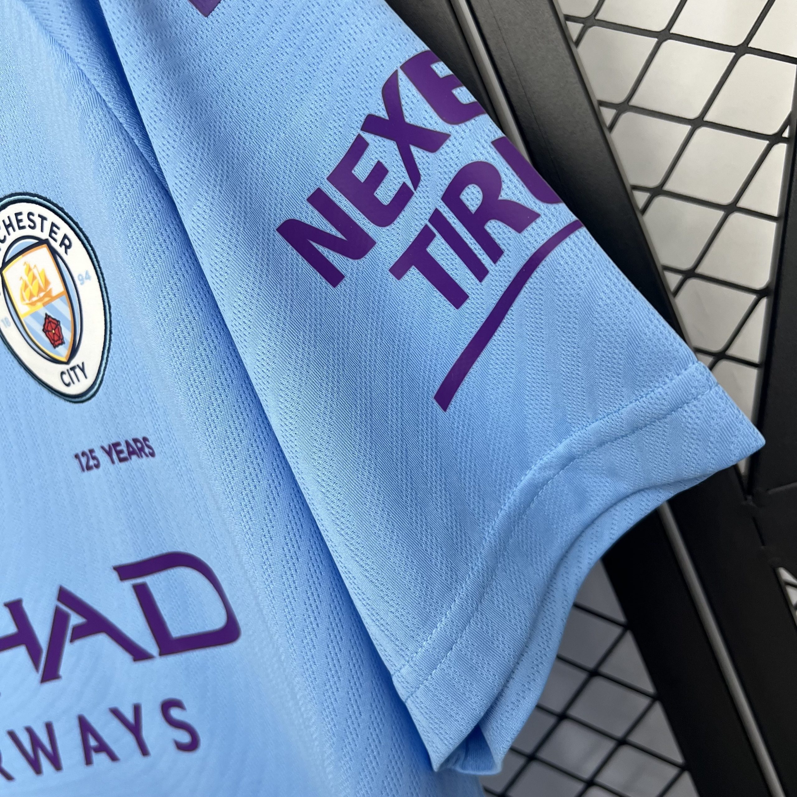 Manchester City Retro Football Jersey Home Shirt 2019/20 - Image 5