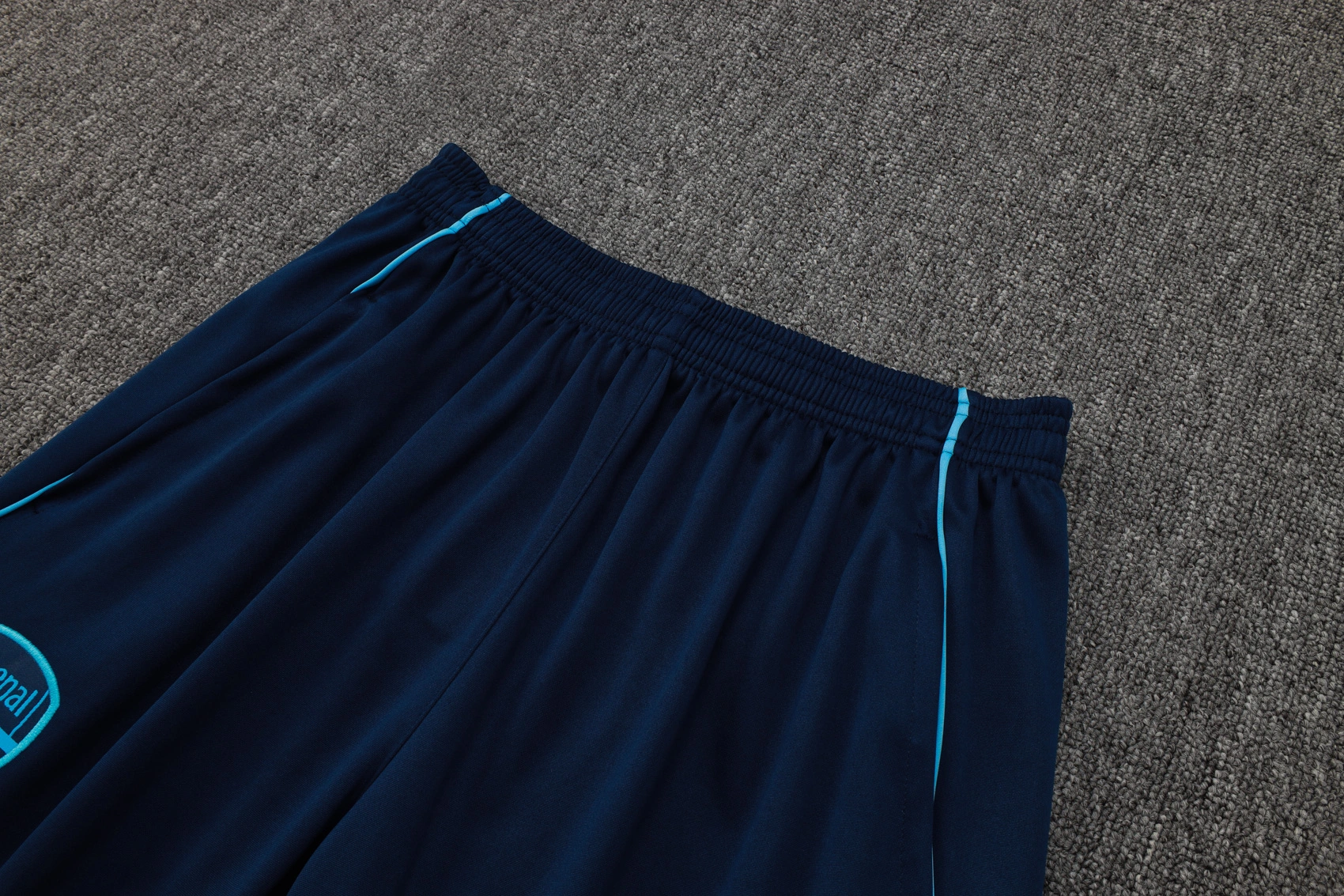 Arsenal Training Kit (Sweatshirt+Pants) RoyalBlue 2025/26 - Image 3