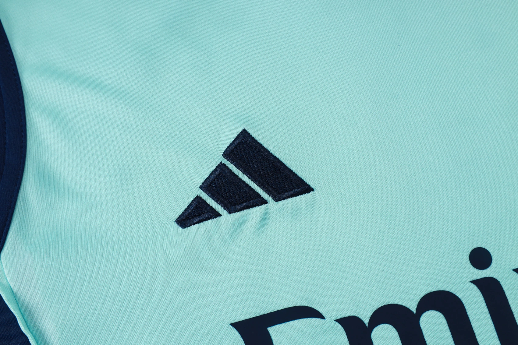 Arsenal Sleeveless Training Kit Green 2025/26 - Image 4