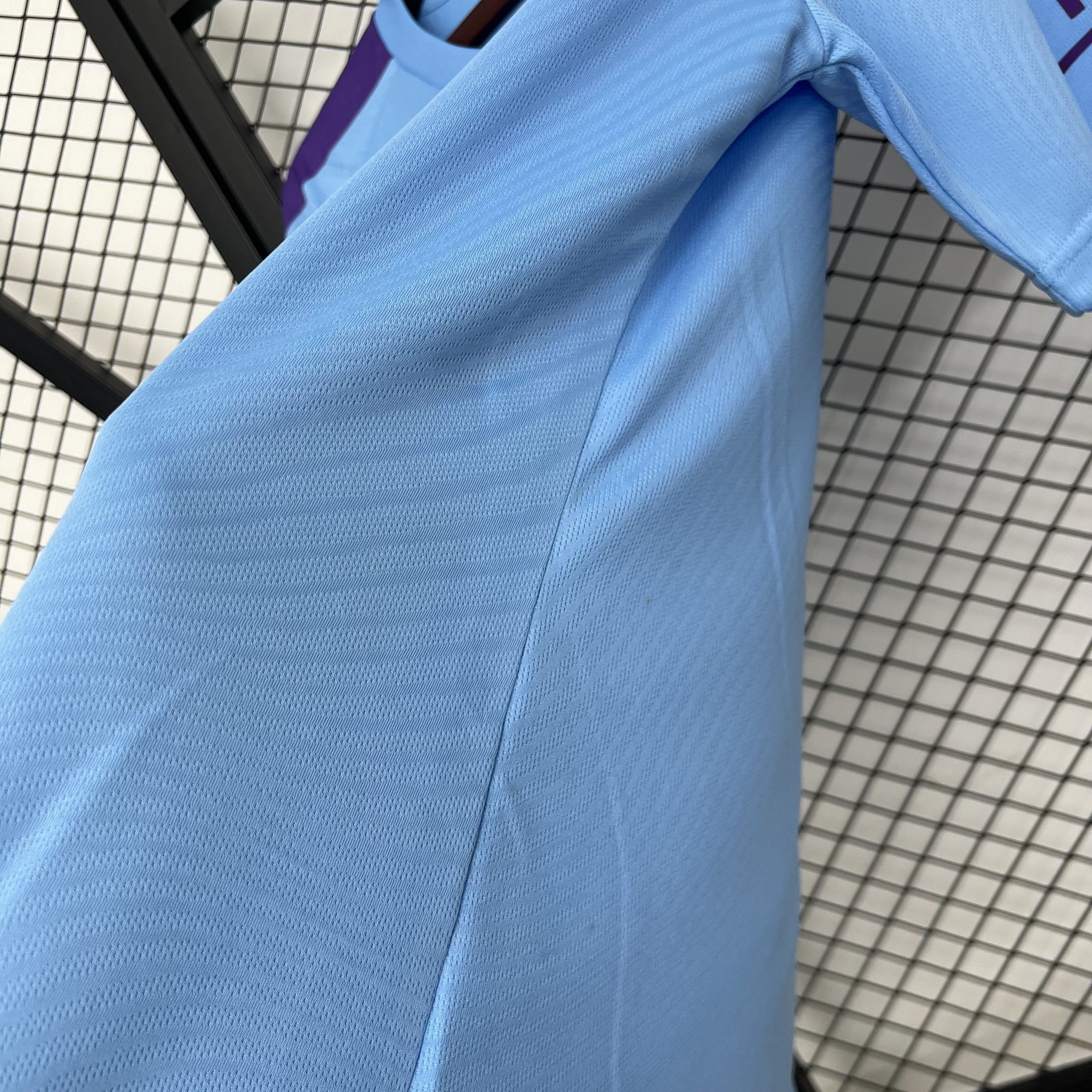 Manchester City Retro Football Jersey Home Shirt 2019/20 - Image 4