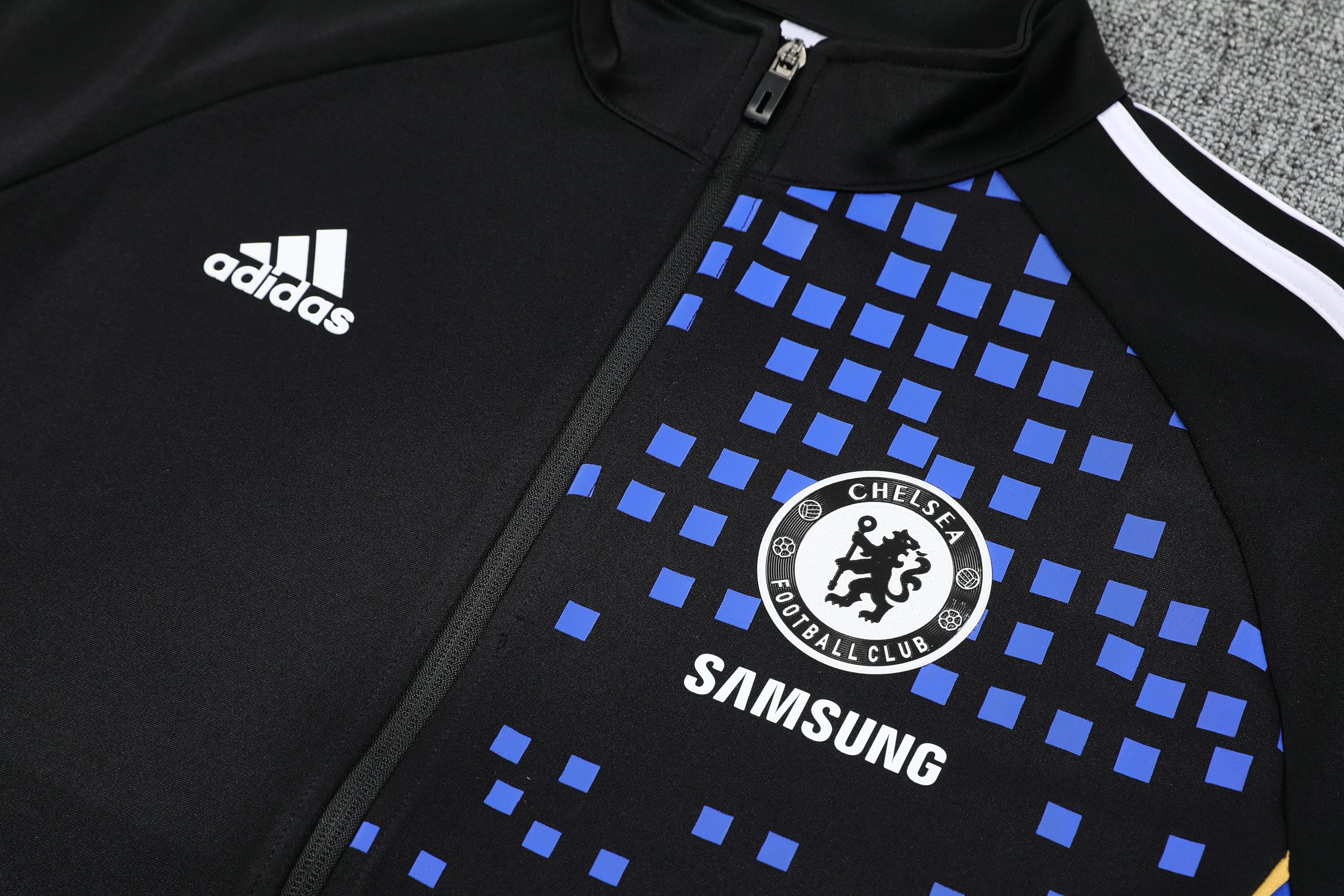 Chelsea Retro Training Kit (Jacket+Pants) Black 2025/26 - Image 4