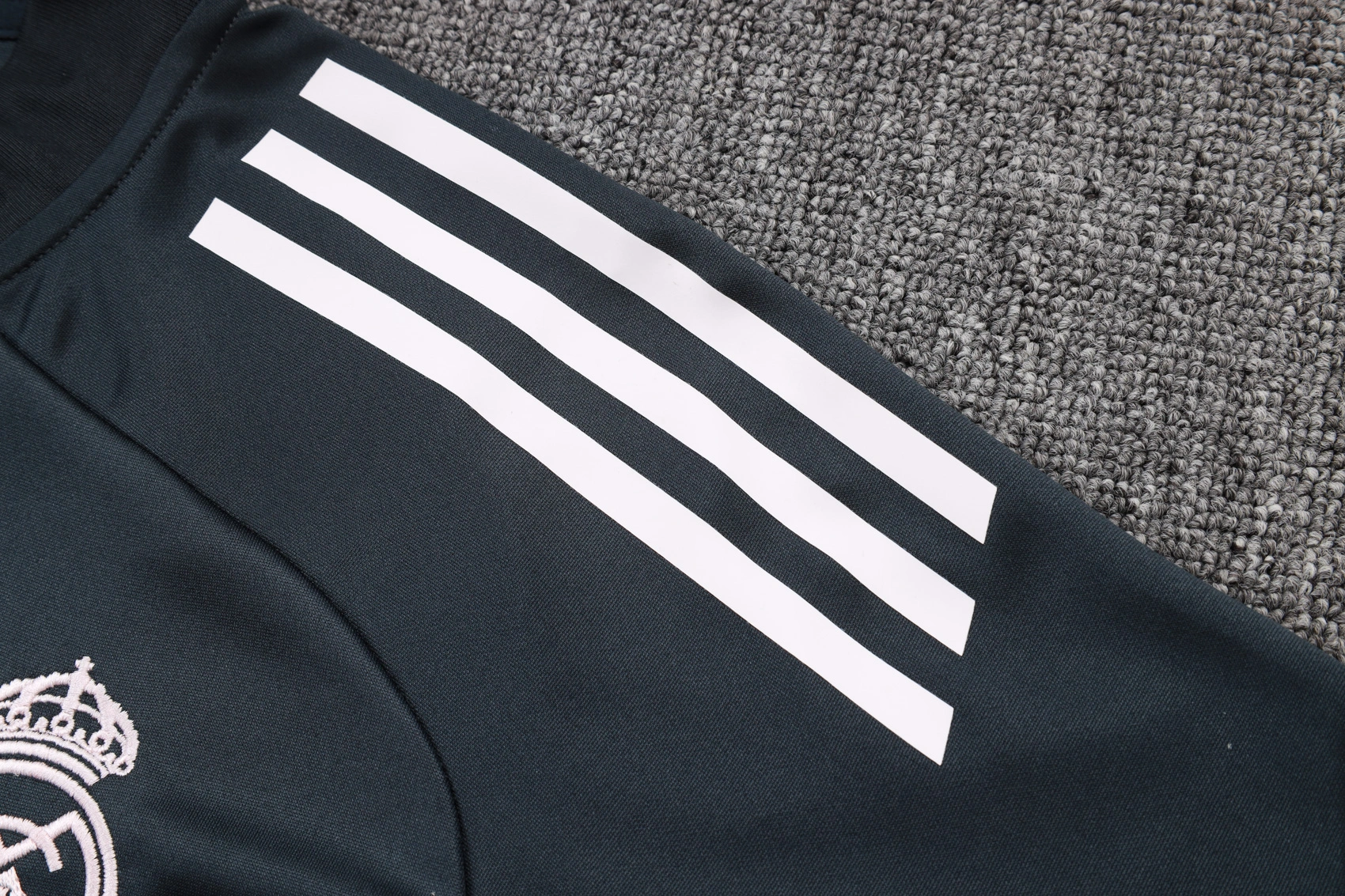 Real Madrid Training Kit (Sweatshirt+Pants) Dark Grey 2025/26 - Image 4