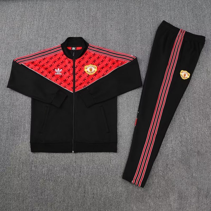 Kids Manchester United Training Kit (Jacket+Pants) Black 2025/26 - Image 3