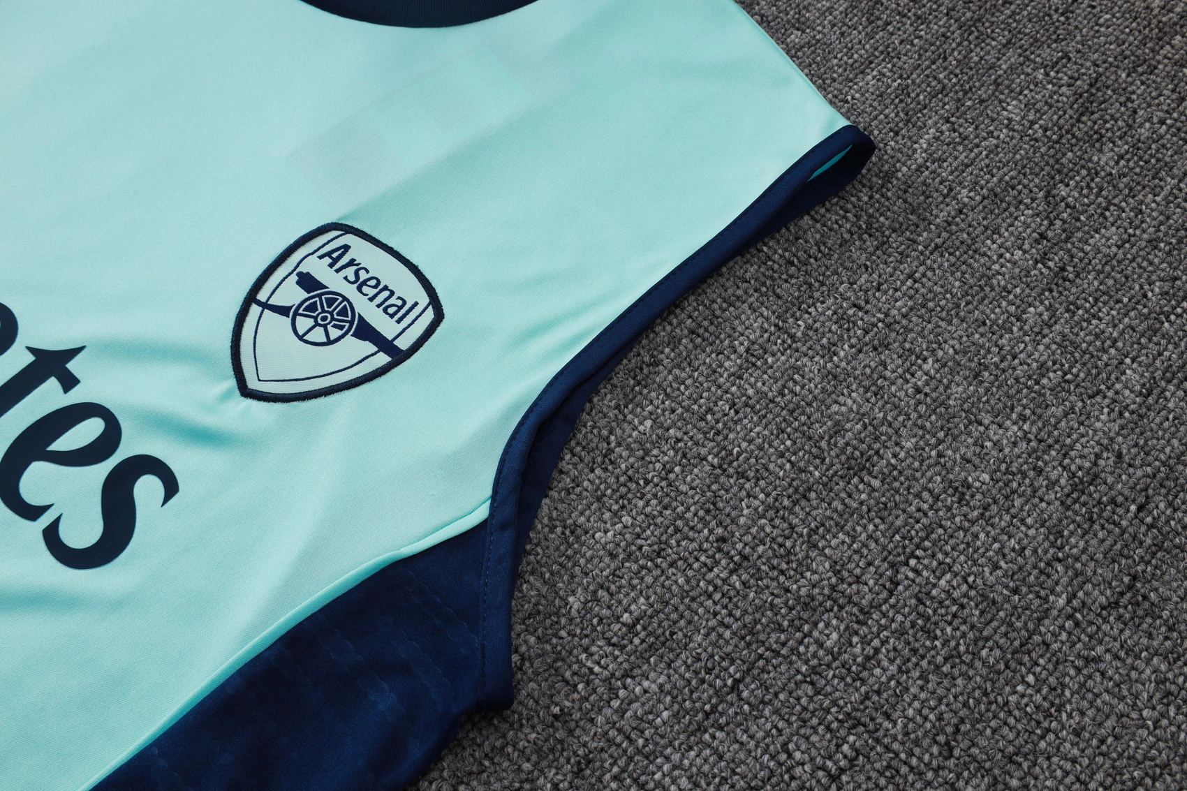 Arsenal Sleeveless Training Kit Green 2025/26 - Image 6