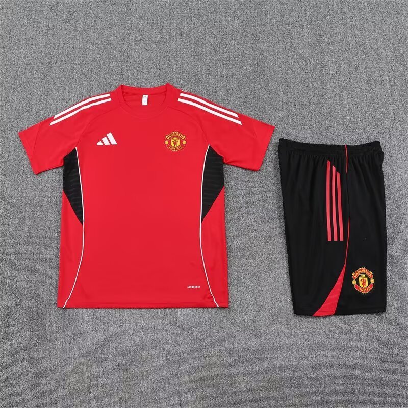 Manchester United Training Jersey Kit Red 2025/26 - Image 3
