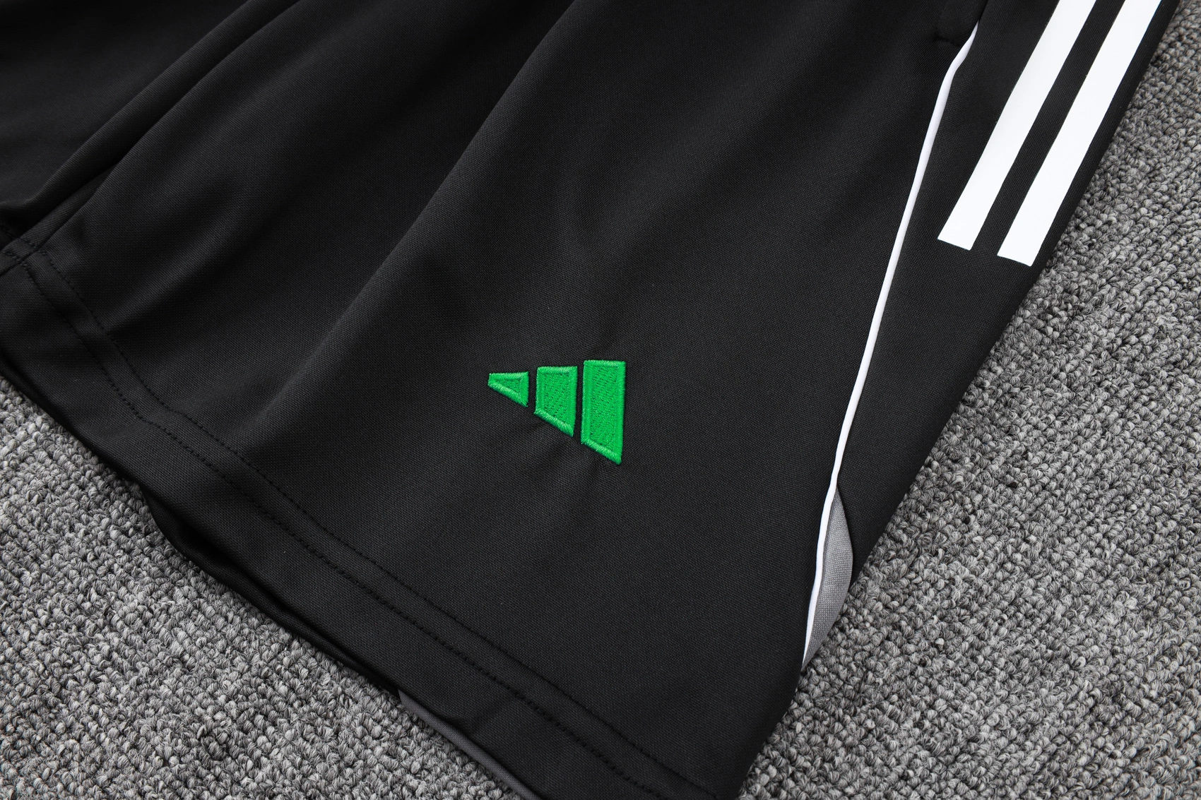 Arsenal Sleeveless Training Kit Black 2025/26 - Image 4