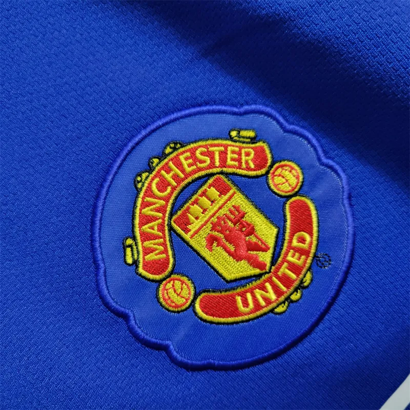 Manchester United Retro Home Football Jersey Shirt 2008/09 - Image 6