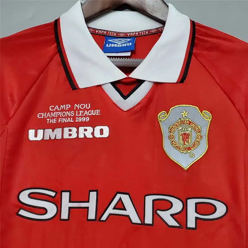 Manchester United Retro Home Long Sleeve Football Jersey Shirt 1999/00 - Image 3