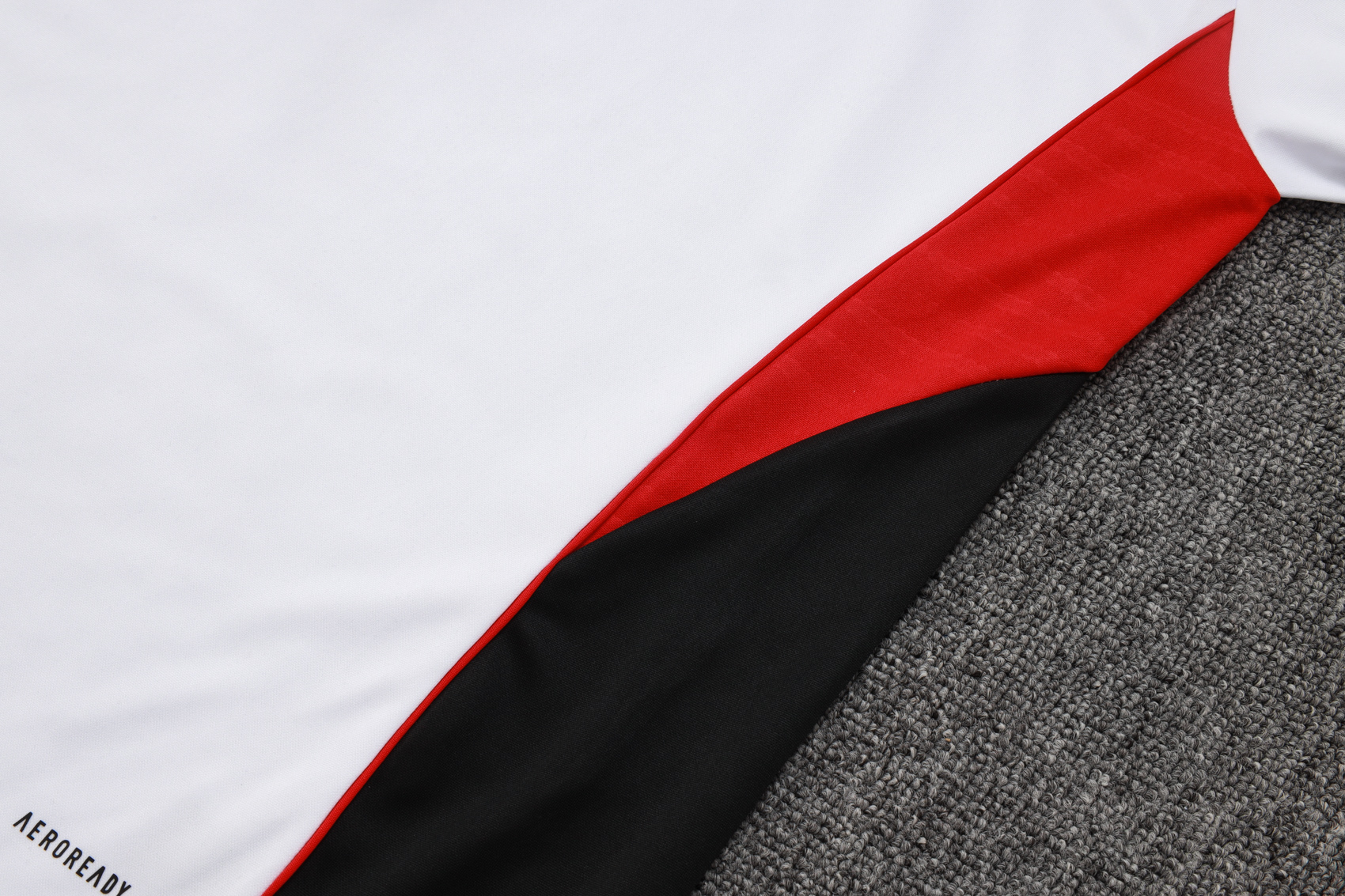 Bayern Munich Training Kit (Sweatshirt+Pants) White 2025/26 - Image 2