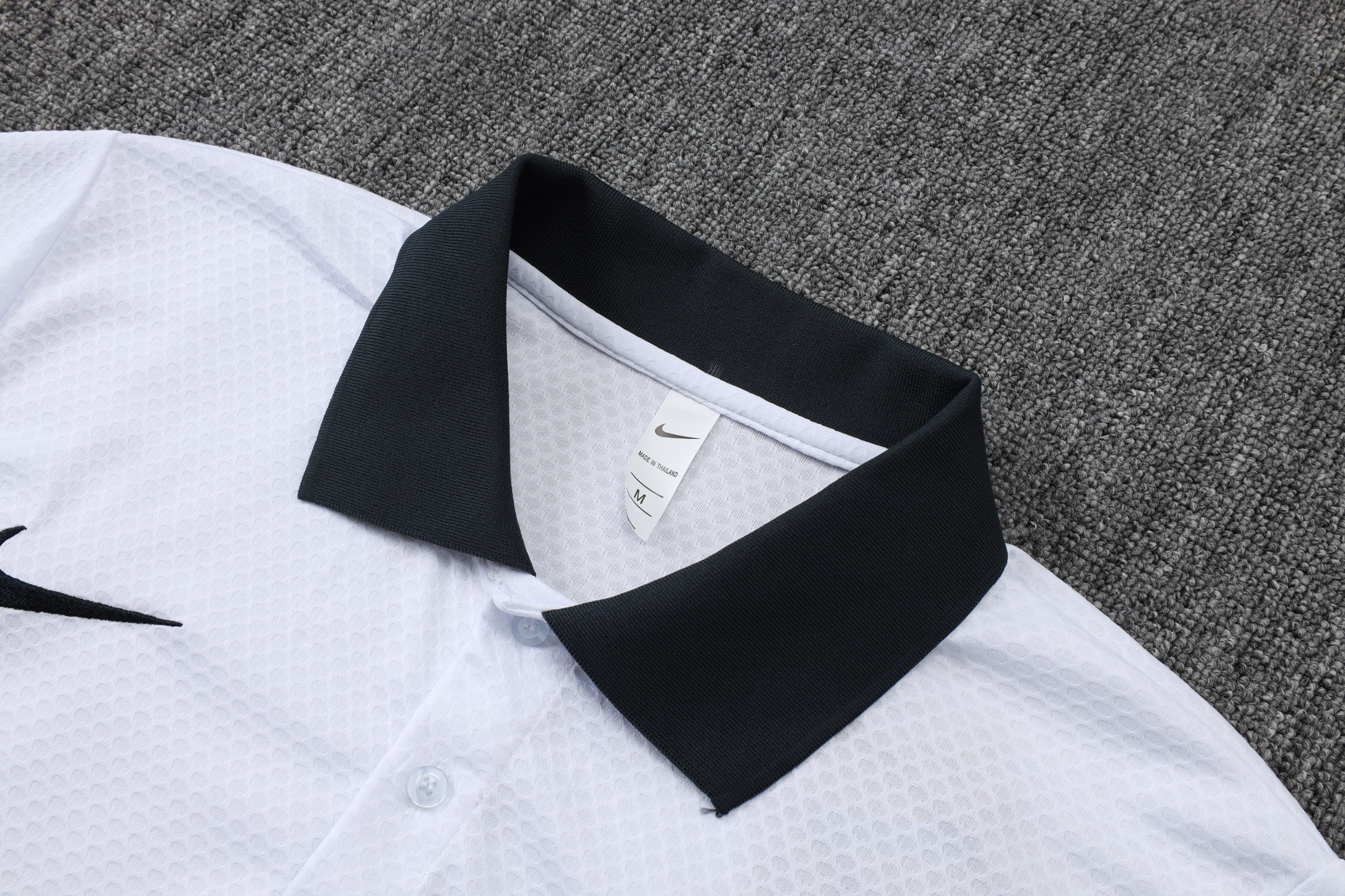 Chelsea Training Kit (Polo+Pants) White 2025/26 - Image 3