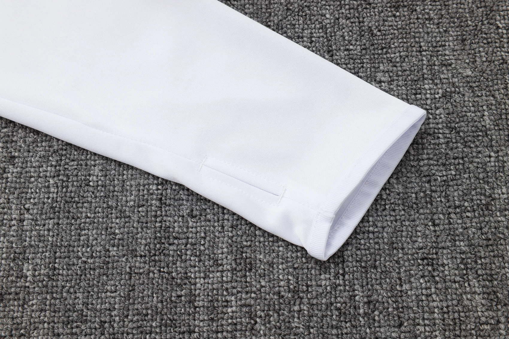 Real Madrid Training Kit (Sweatshirt+Pants) White 2025/26 - Image 5